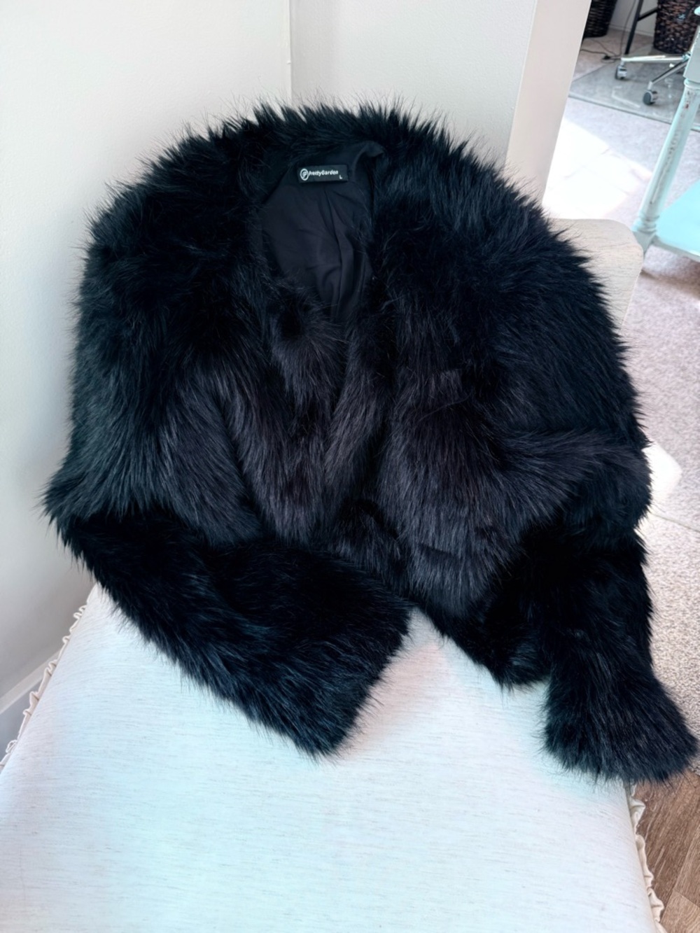 Black Faux Fur Cropped Jacket - Women's Teddy Coat